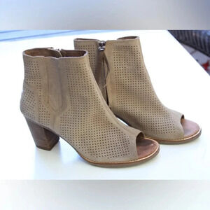 Toms Majorca booties